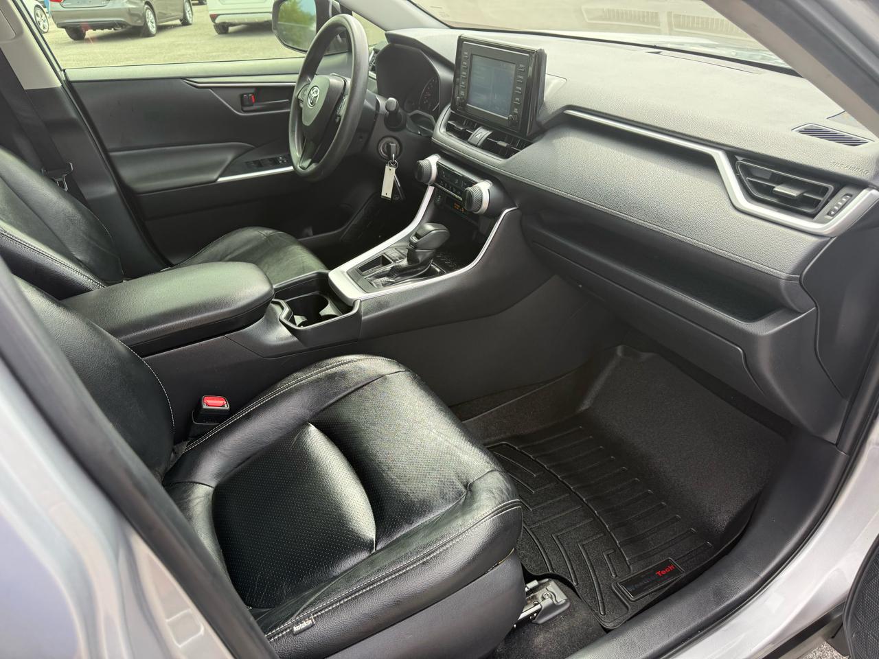 Toyota RAV4 LE 2019