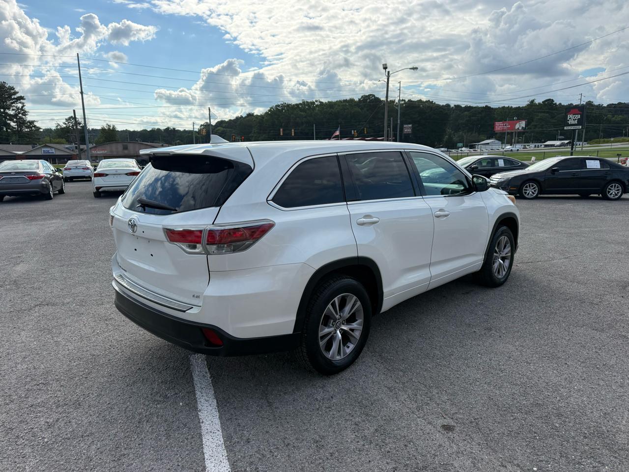 Toyota Highlander LE FWD V6 2016