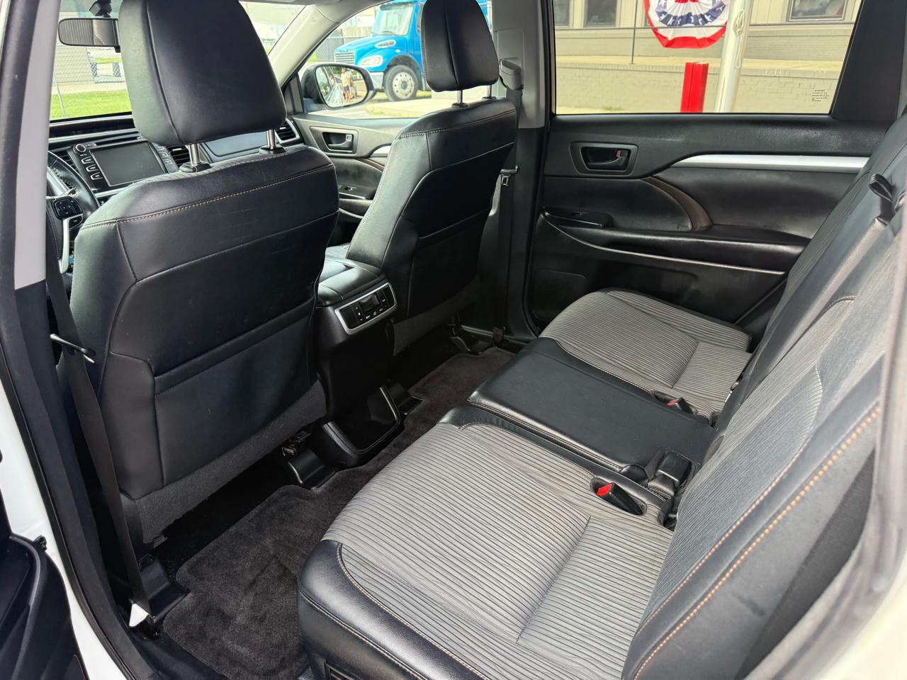 Toyota Highlander LE FWD V6 2016