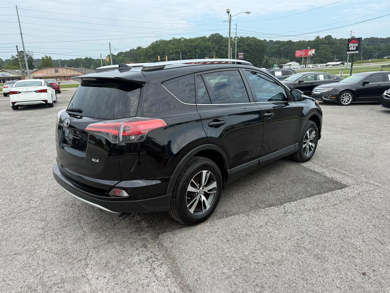 Toyota RAV4 XLE FWD 2016