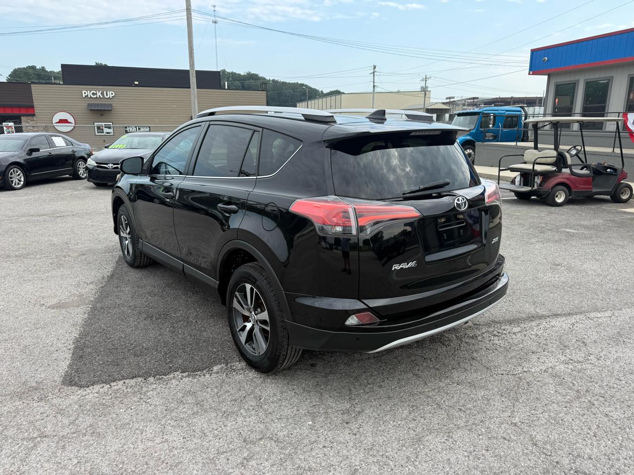 Toyota RAV4 XLE FWD 2016