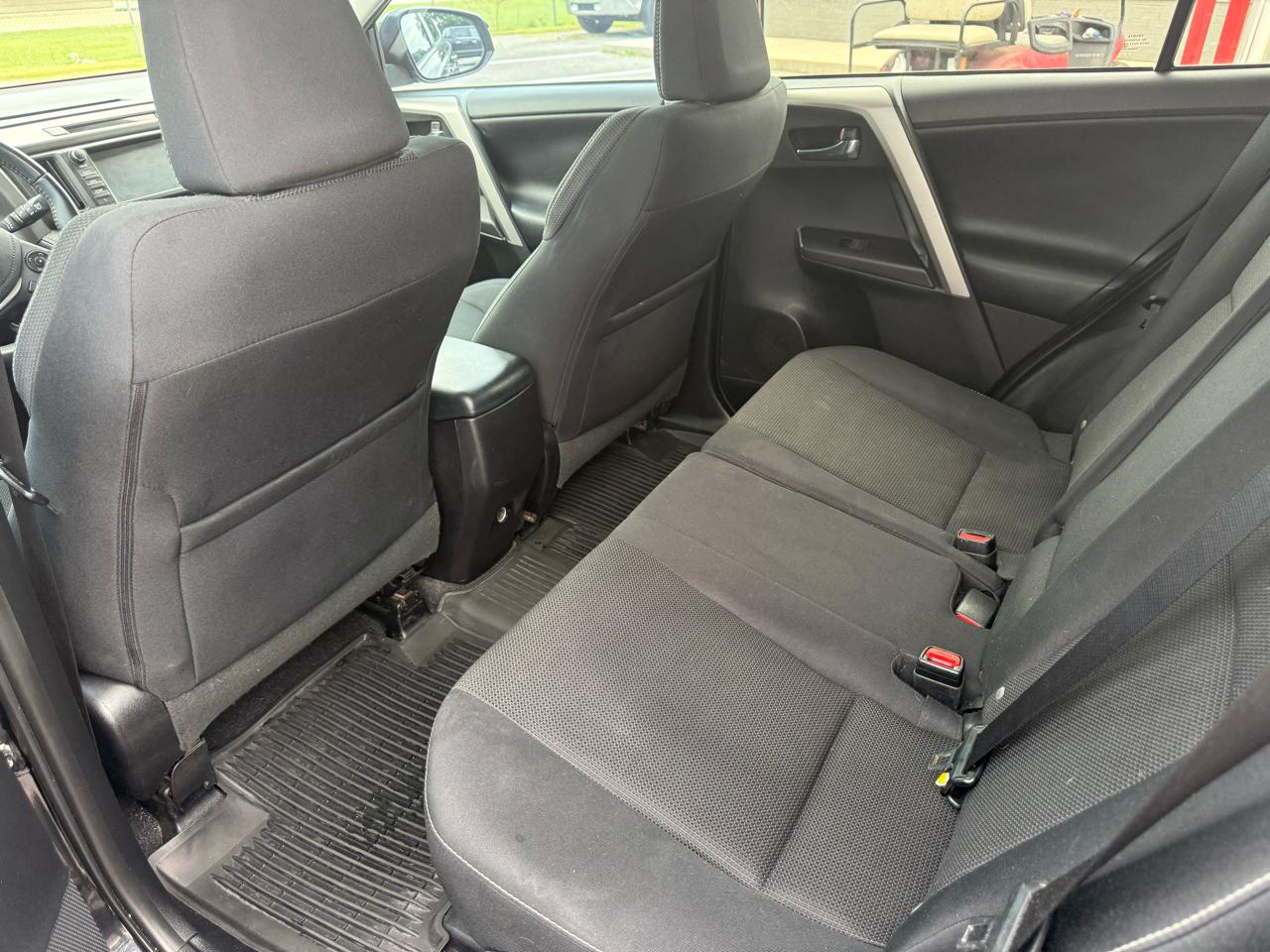 Toyota RAV4 XLE FWD 2016