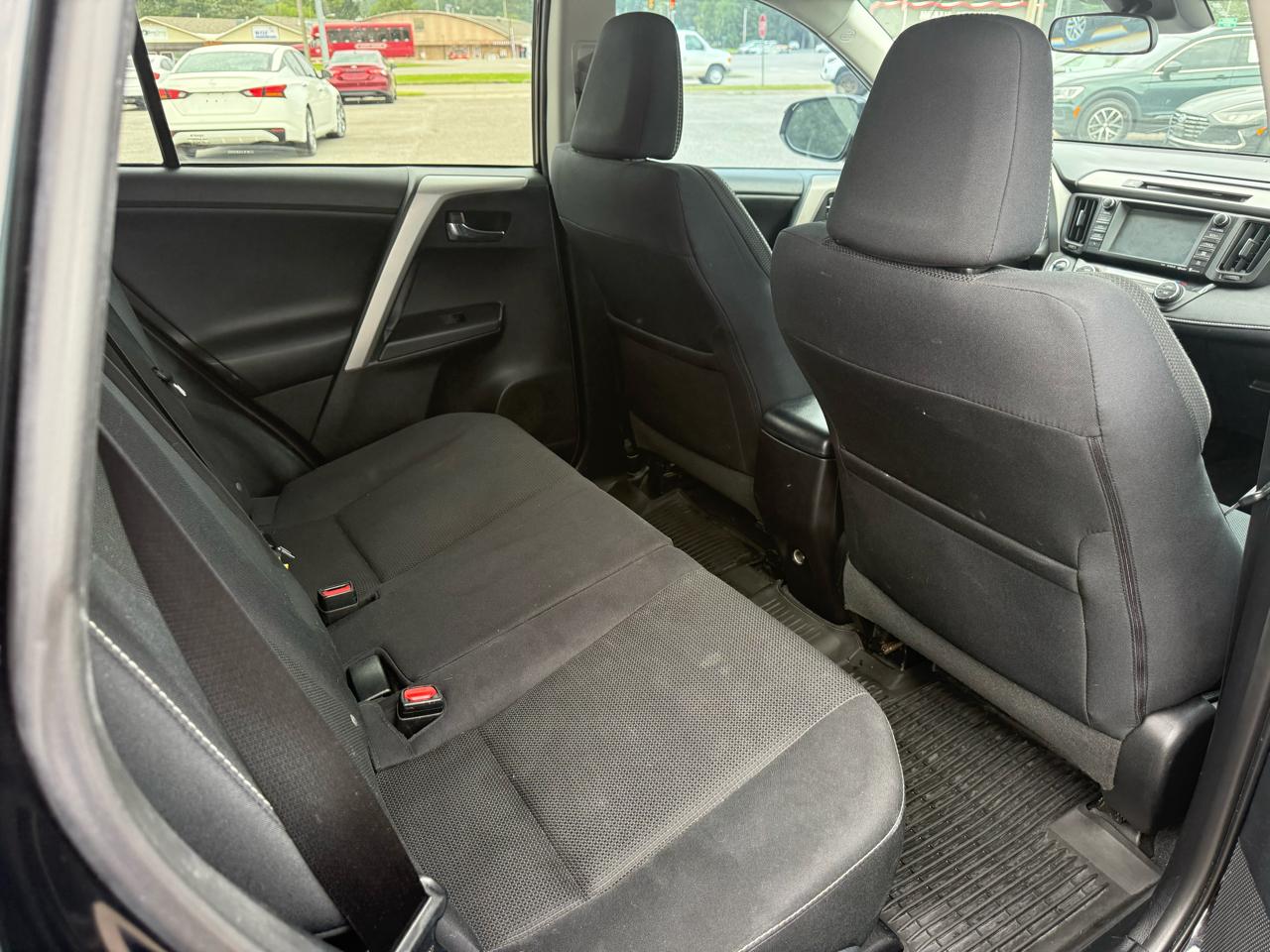 Toyota RAV4 XLE FWD 2016