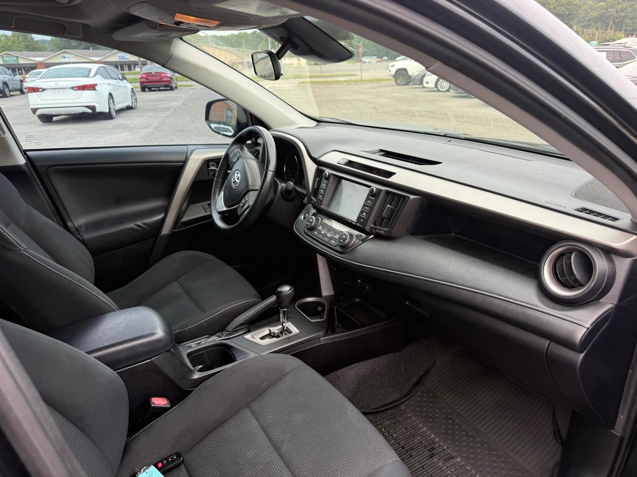 Toyota RAV4 XLE FWD 2016