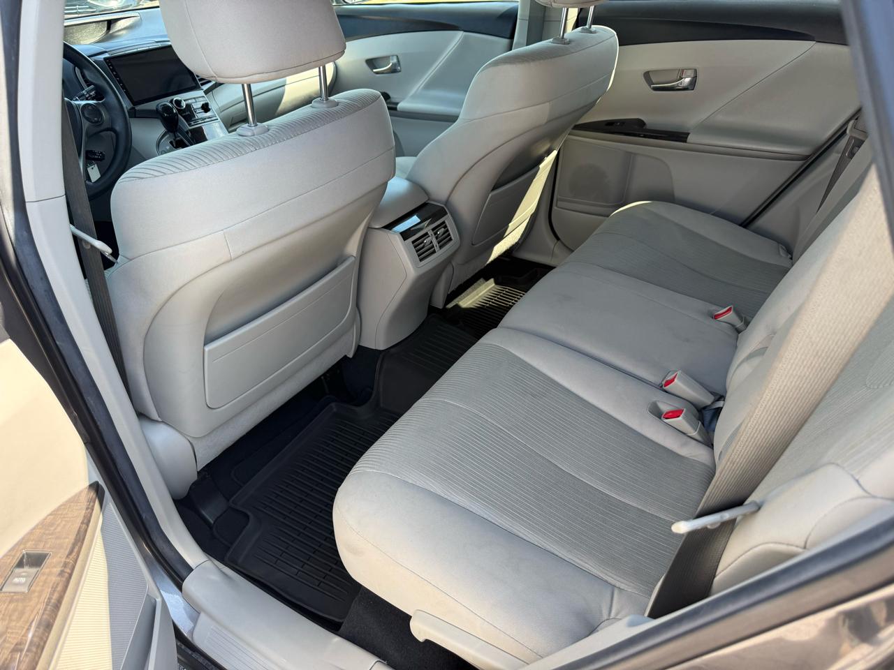 Toyota Venza LE I4 AWD 2014