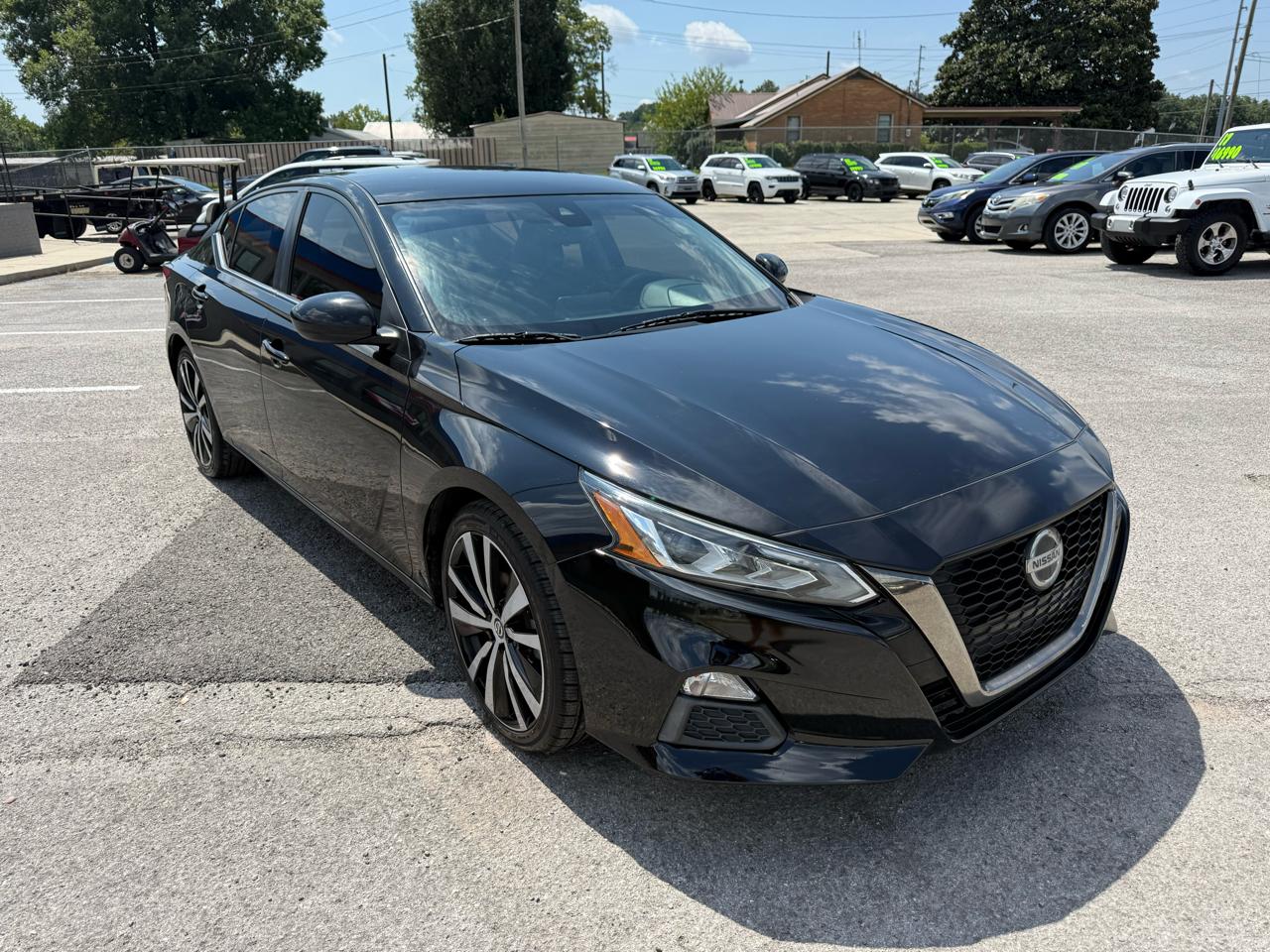 2021 Nissan Altima SR - Photo 2