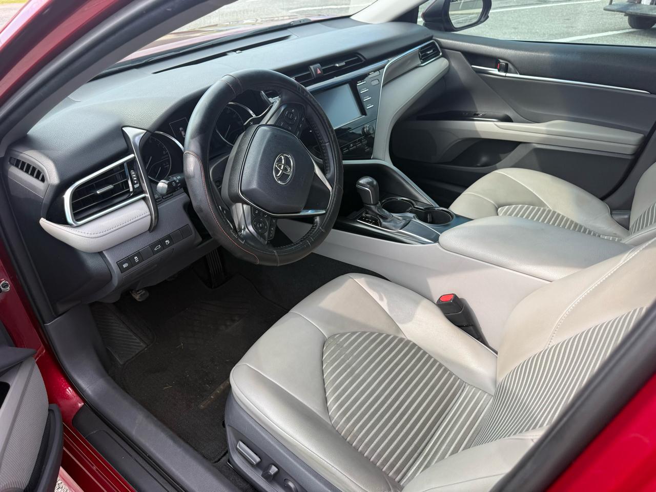 Toyota Camry SE 2018