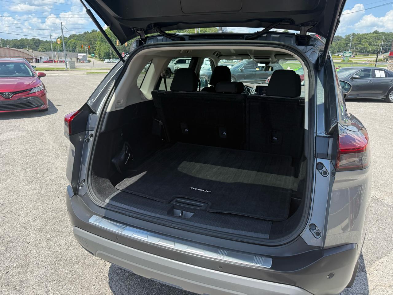 Nissan Rogue SV 2021