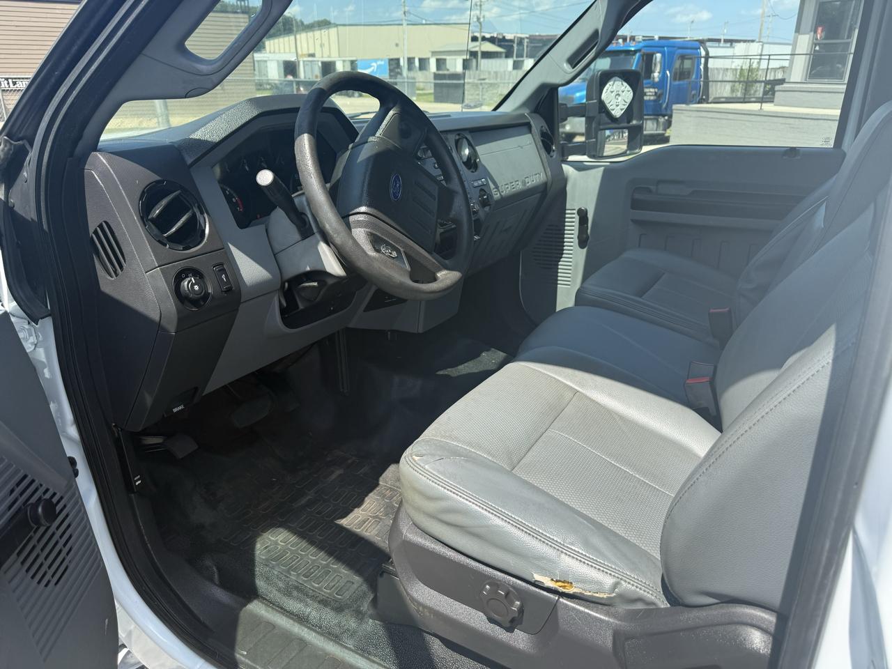 Ford F-350 SD XL DRW 2WD 2014