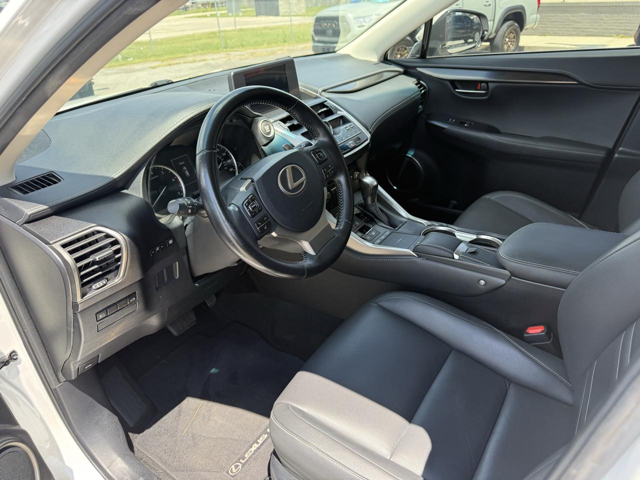 Lexus NX 200t FWD 2018