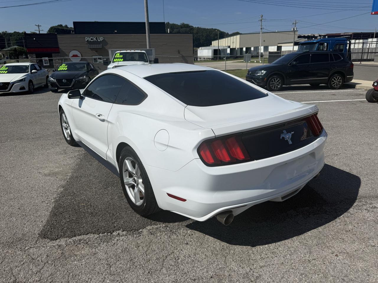 Ford Mustang V6 Coupe 2017
