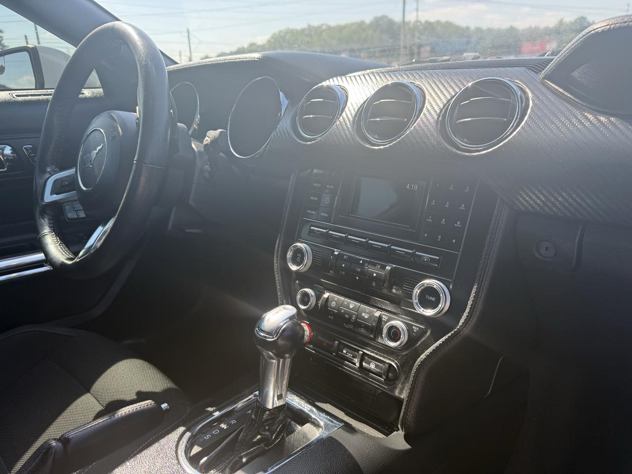 Ford Mustang V6 Coupe 2017