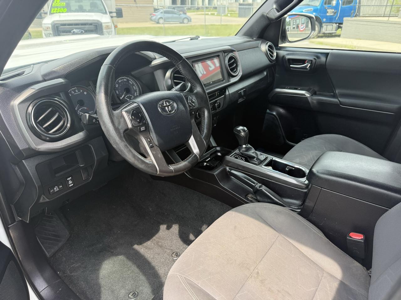 Toyota Tacoma SR5 Double Cab Long Bed V6 6AT 2WD 2016