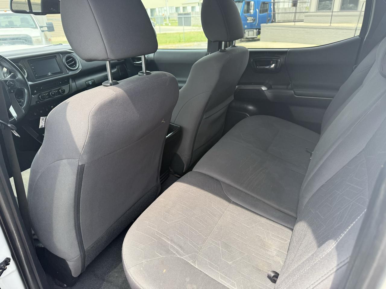 Toyota Tacoma SR5 Double Cab Long Bed V6 6AT 2WD 2016