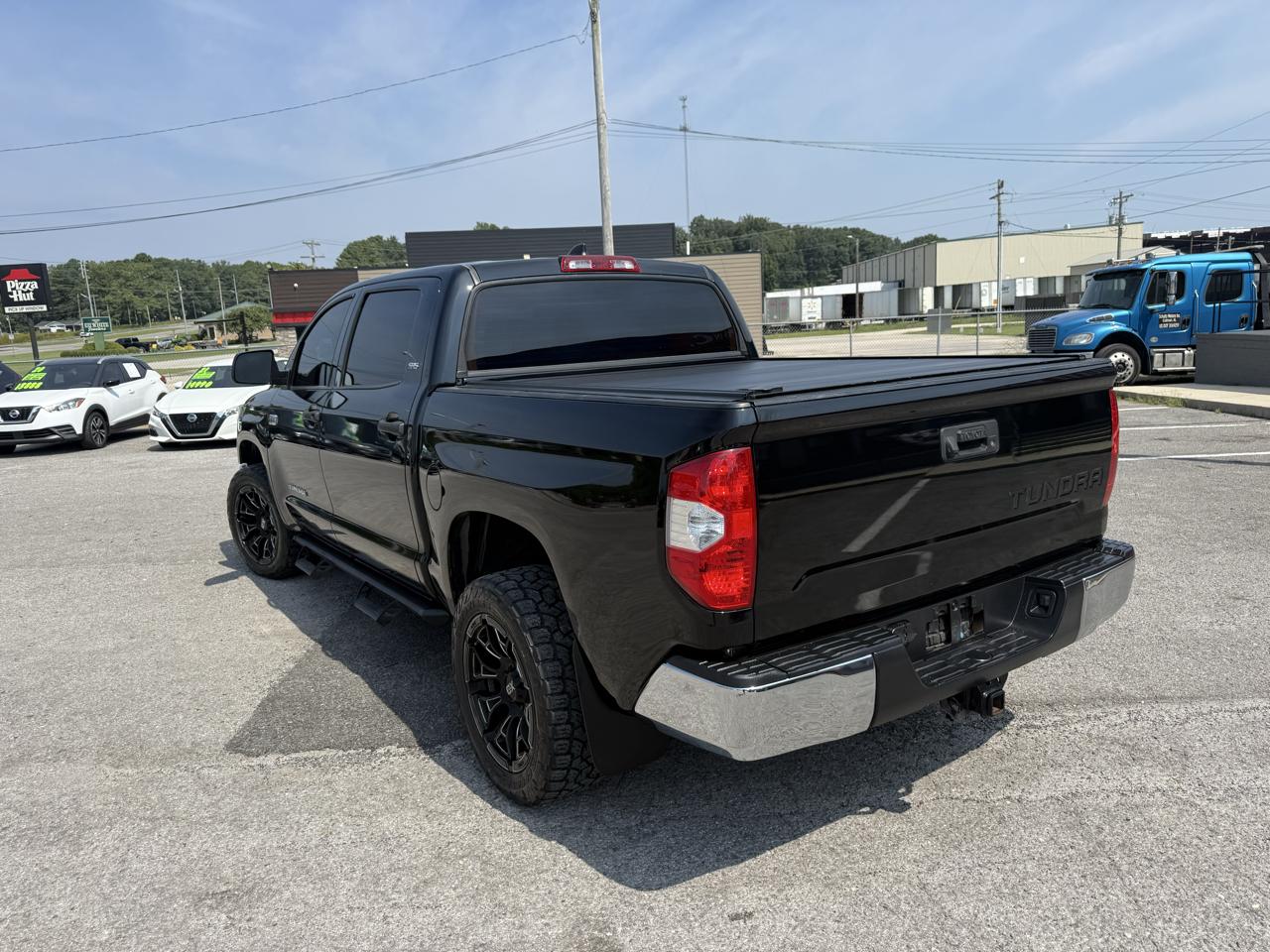 Toyota Tundra SR5 5.7L V8 CrewMax 4WD 2021