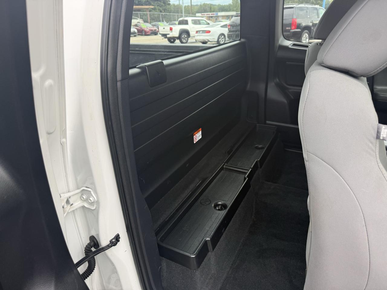 Toyota Tacoma SR5 Access Cab I4 6AT 2WD 2016