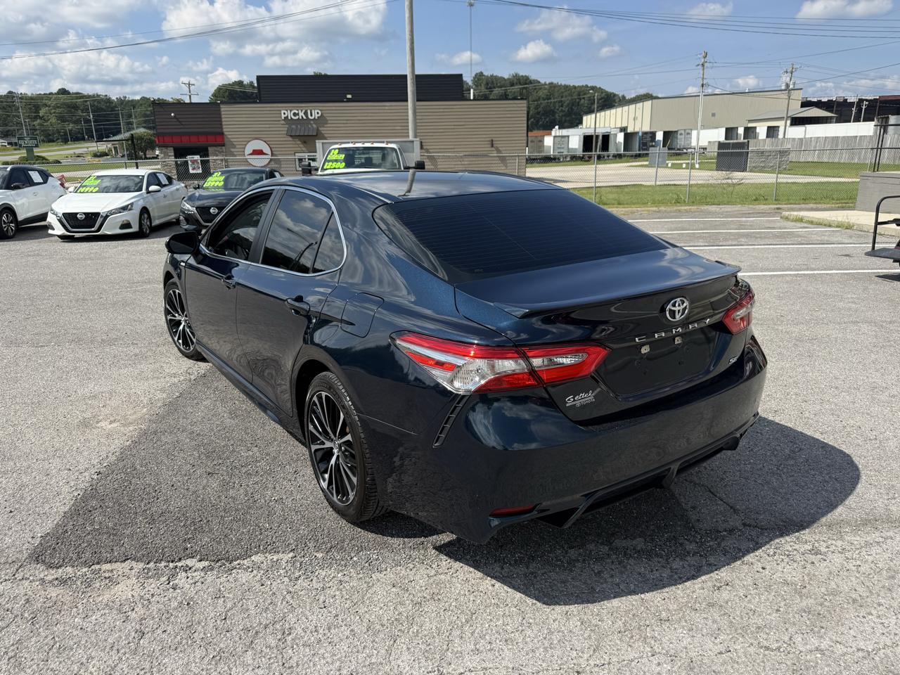 Toyota Camry SE 2018