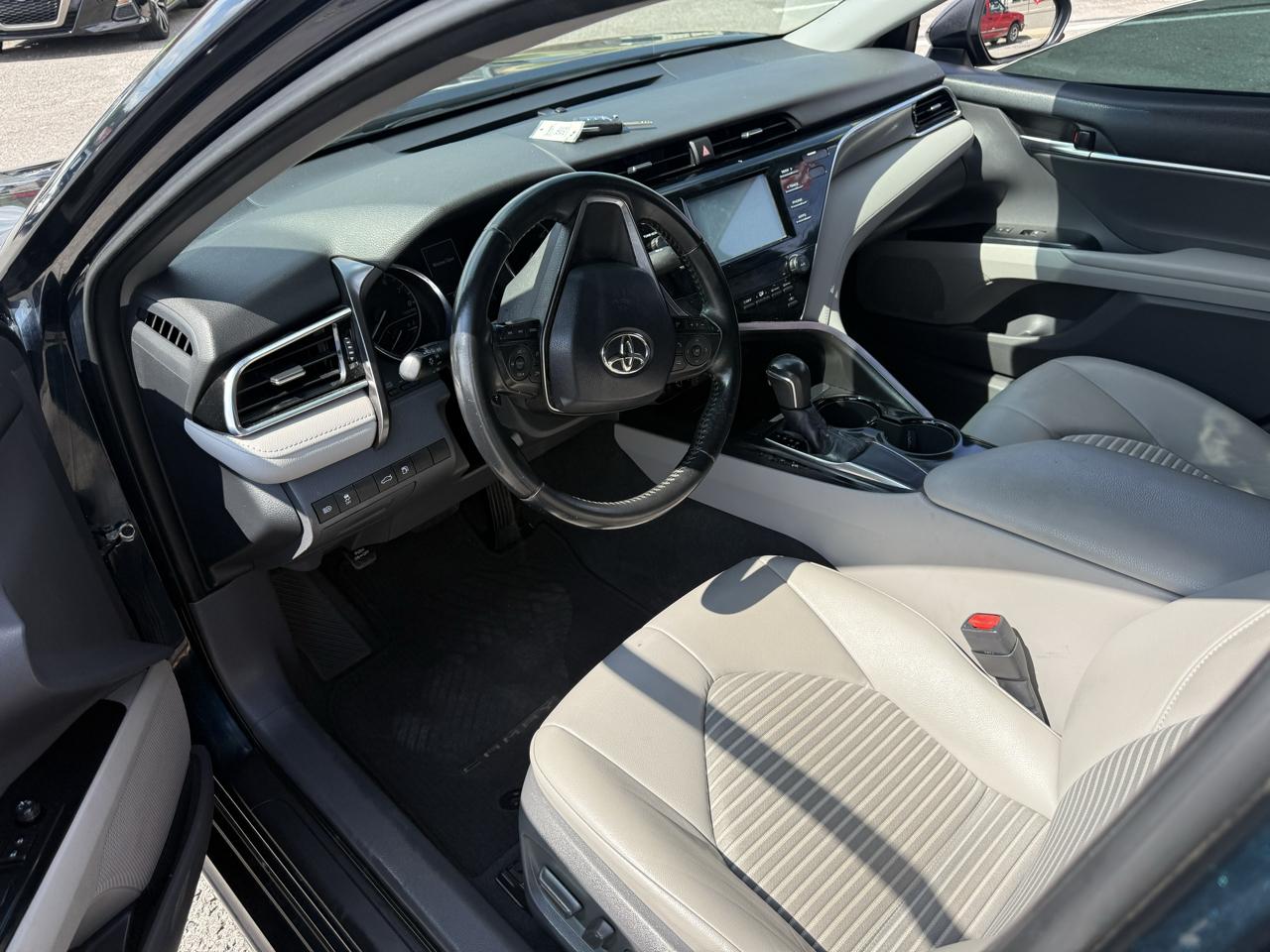 Toyota Camry SE 2018