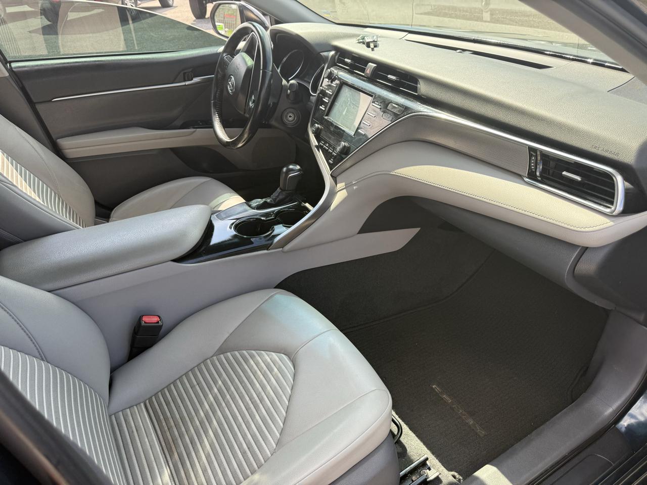 Toyota Camry SE 2018