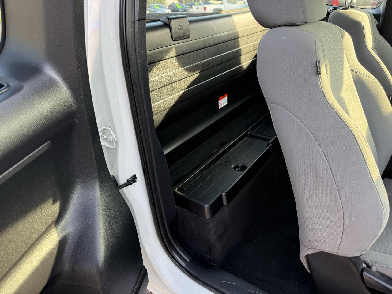Toyota Tacoma SR5 Access Cab I4 6AT 2WD 2016