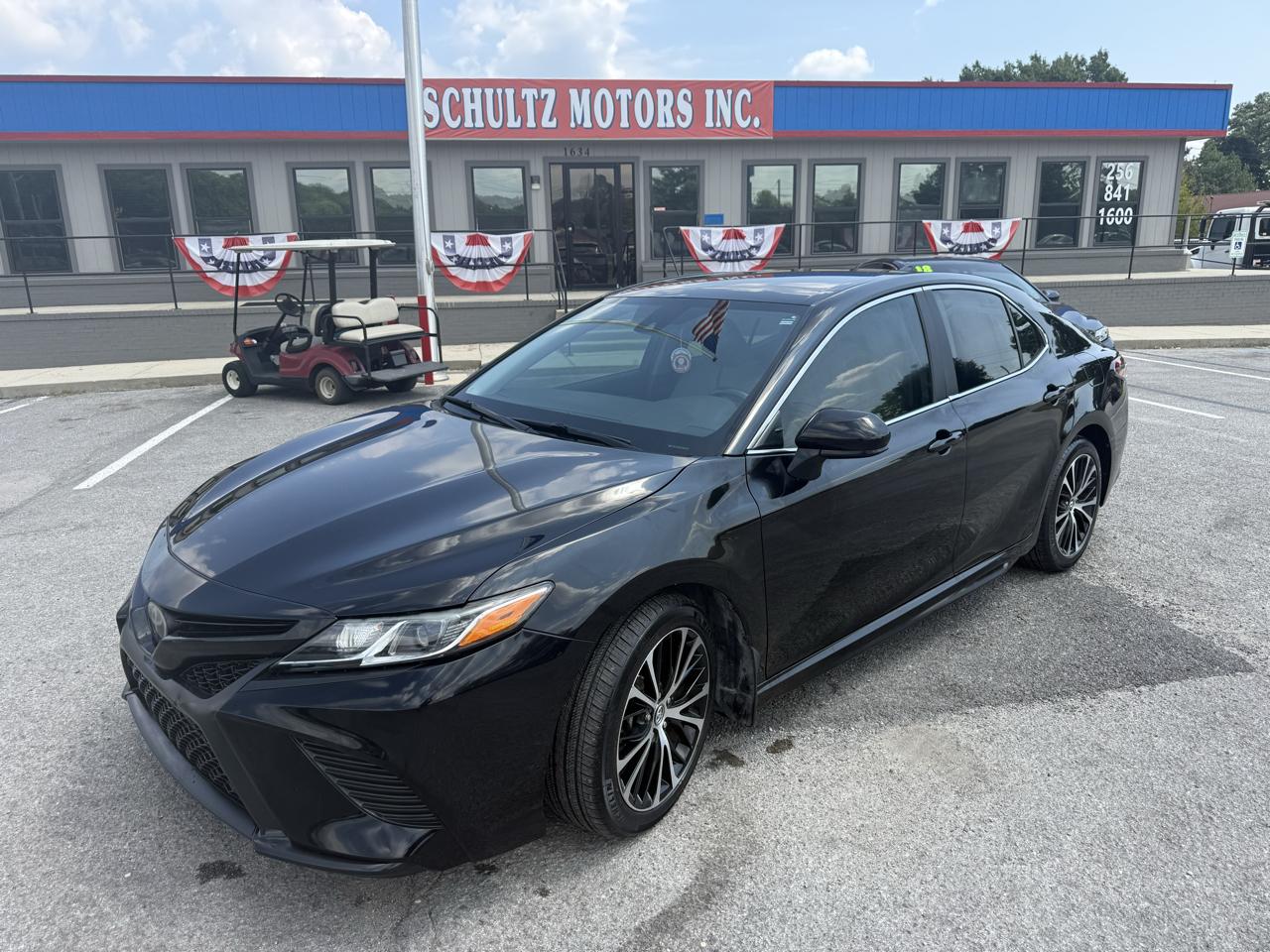 Toyota Camry SE 2019