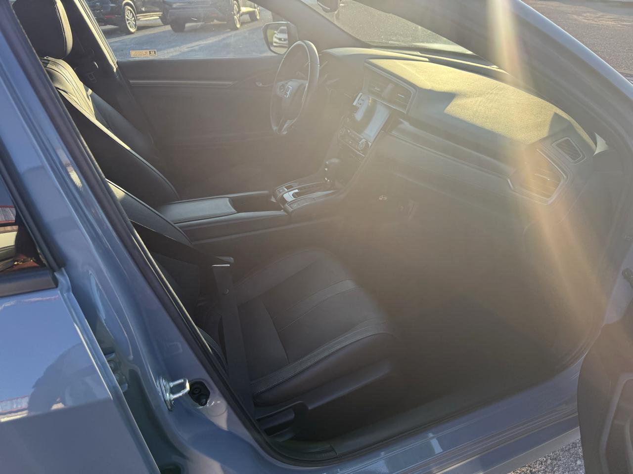 Honda Civic EX-L w/ Navigation 2019