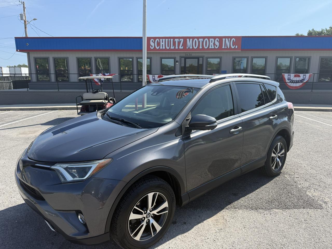 Toyota RAV4 XLE FWD 2017