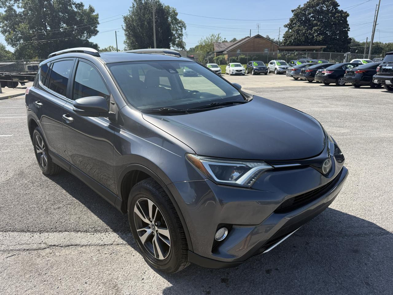 Toyota RAV4 XLE FWD 2017