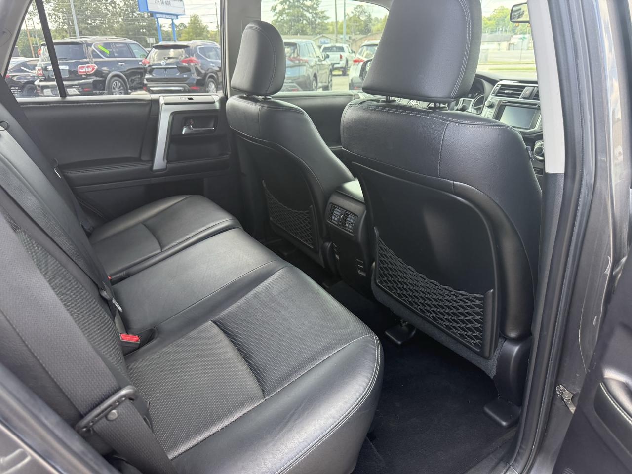 Toyota 4Runner Limited 2WD V6 2015
