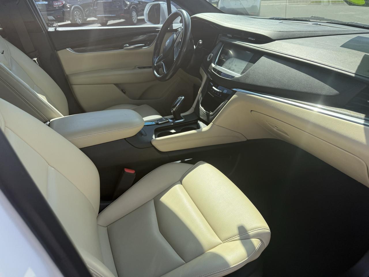 Cadillac XT5 Base 2018