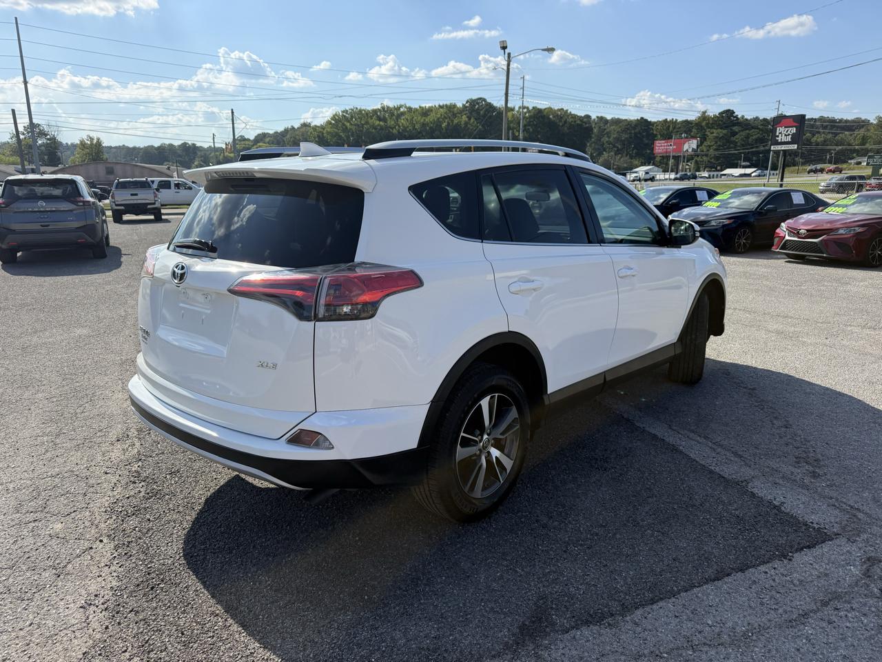 2016 Toyota RAV4 XLE - Photo 3