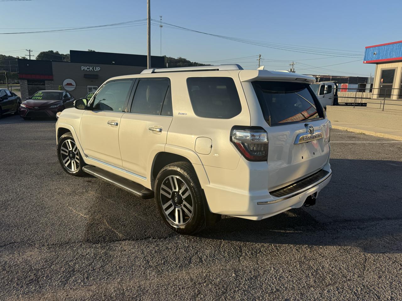 Toyota 4Runner Limited 2WD V6 2015