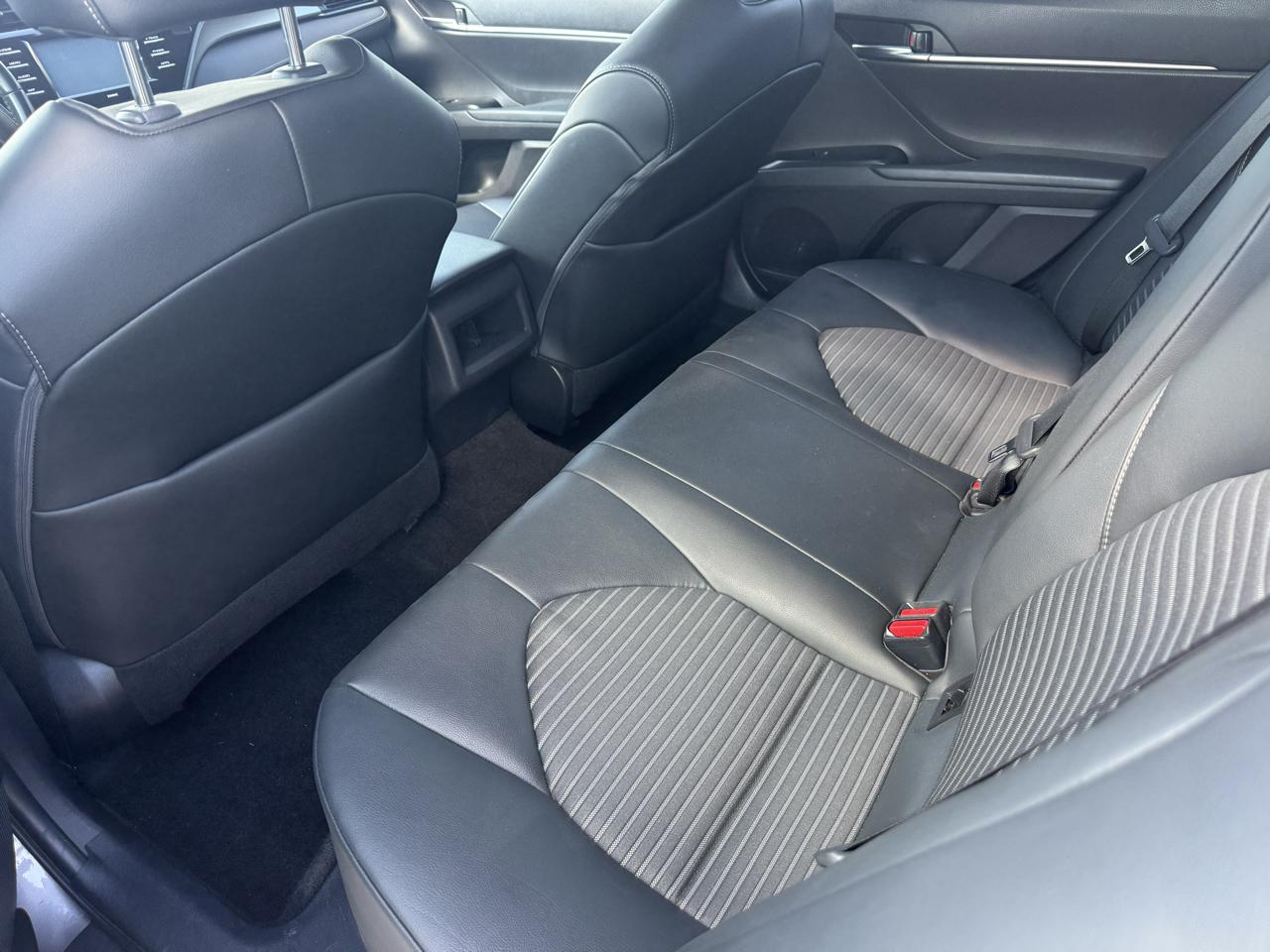 Toyota Camry SE 2020