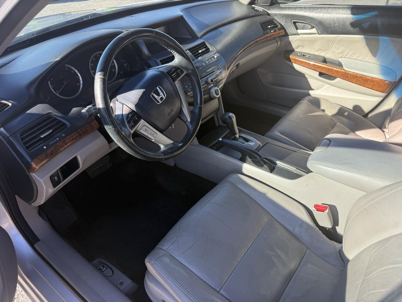Honda Accord EX-L Sedan AT 2011
