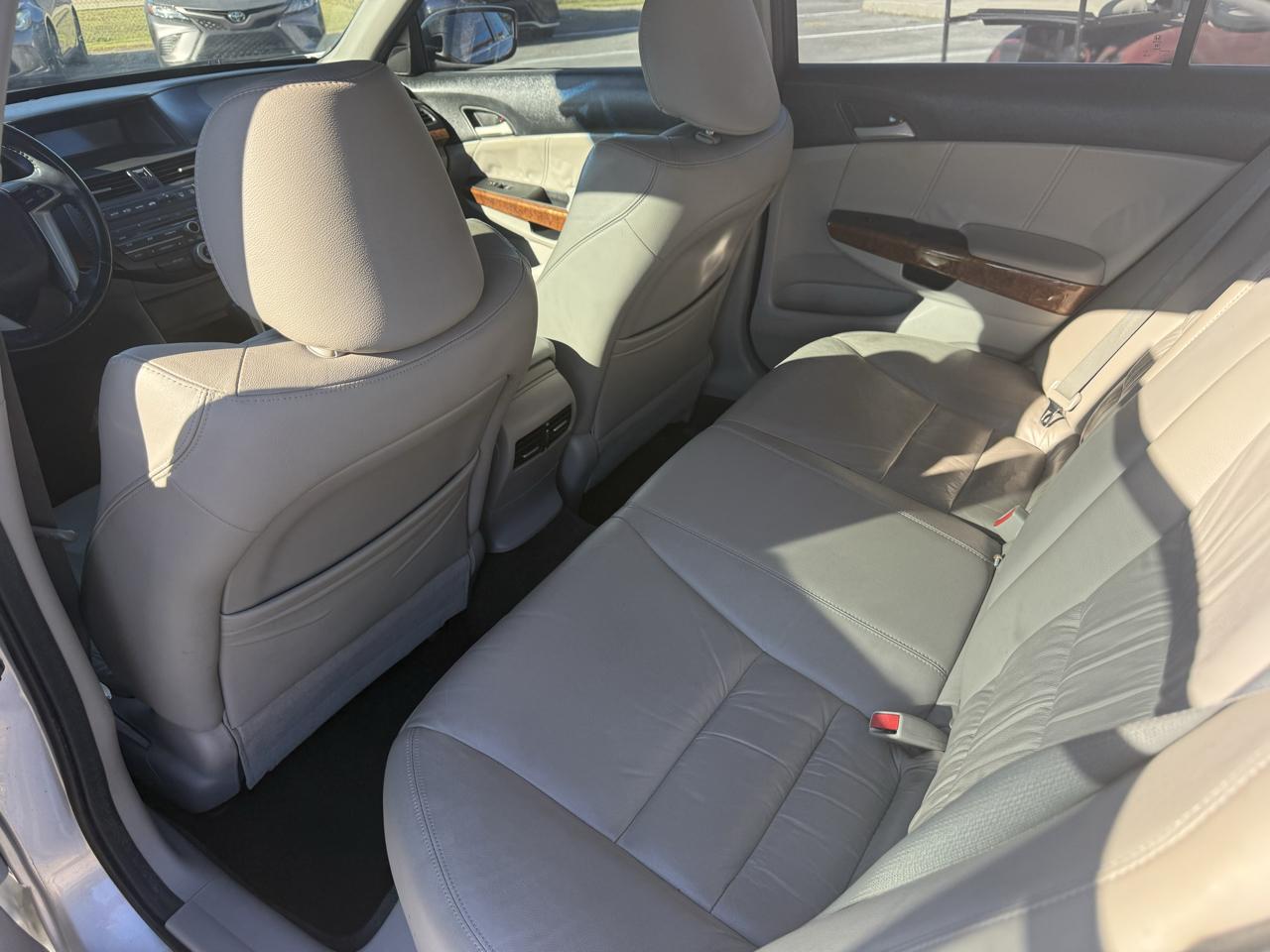 Honda Accord EX-L Sedan AT 2011