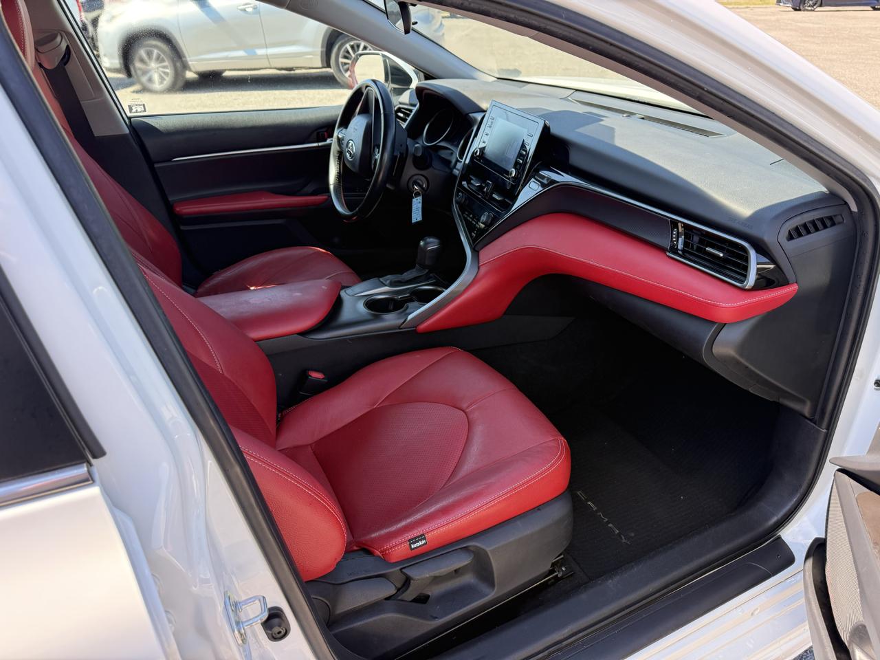 Toyota Camry SE 2021