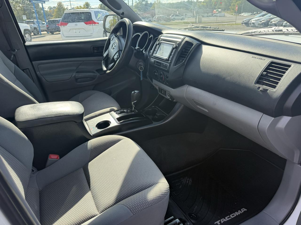 Toyota Tacoma Access Cab I4 4AT 2WD 2015