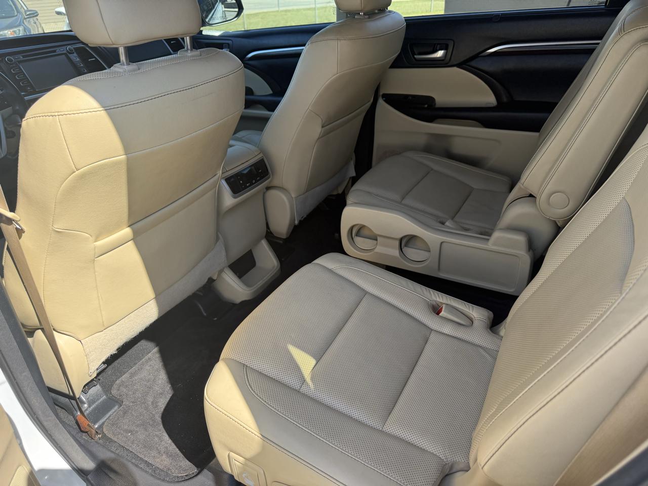 Toyota Highlander Limited FWD V6 2016