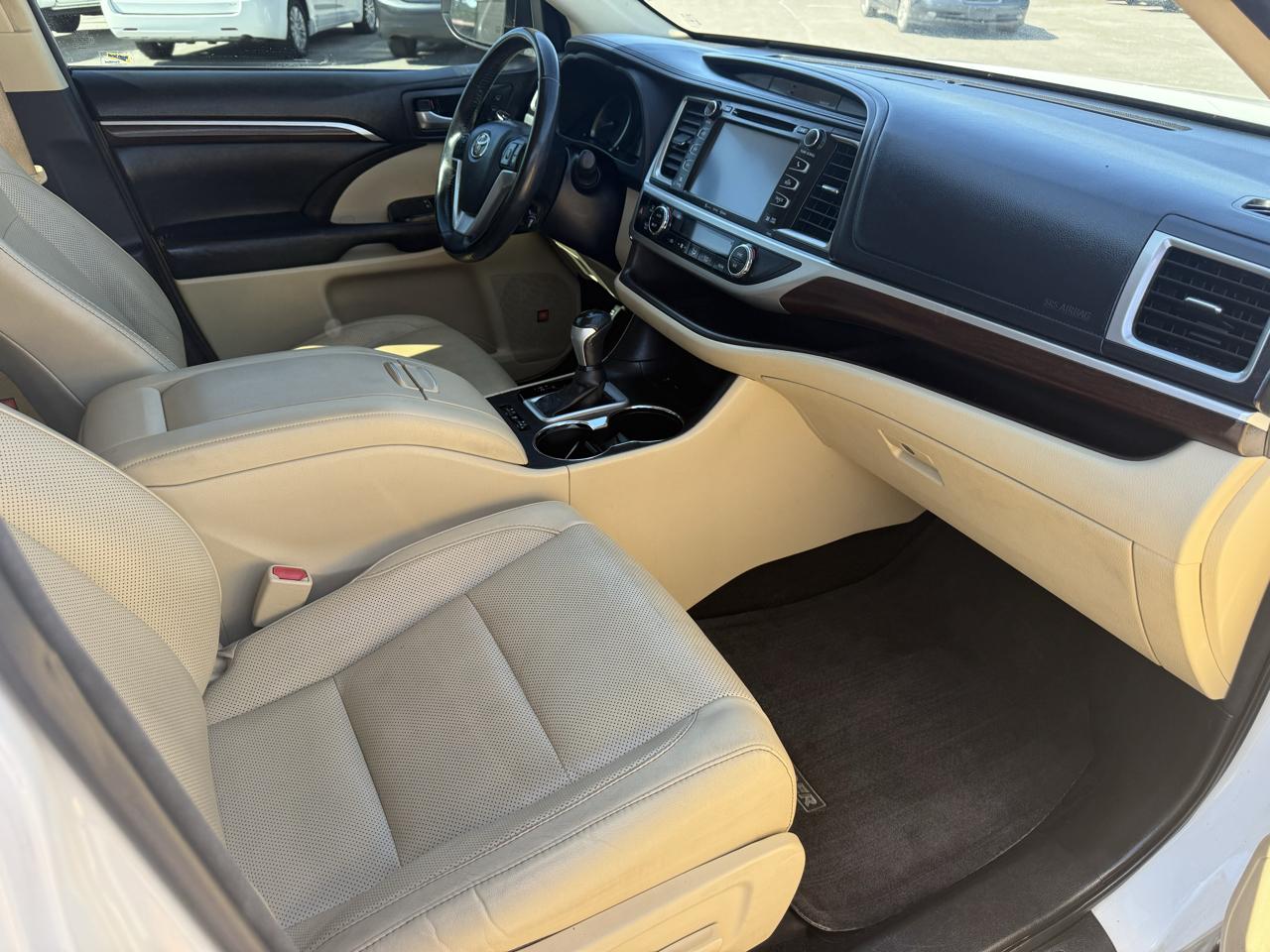 Toyota Highlander Limited FWD V6 2016