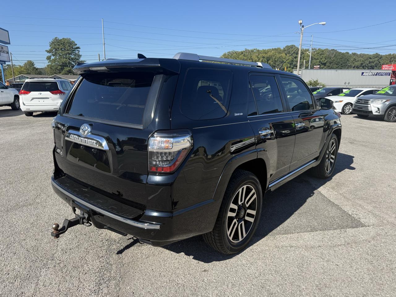 Toyota 4Runner Limited 2WD V6 2016