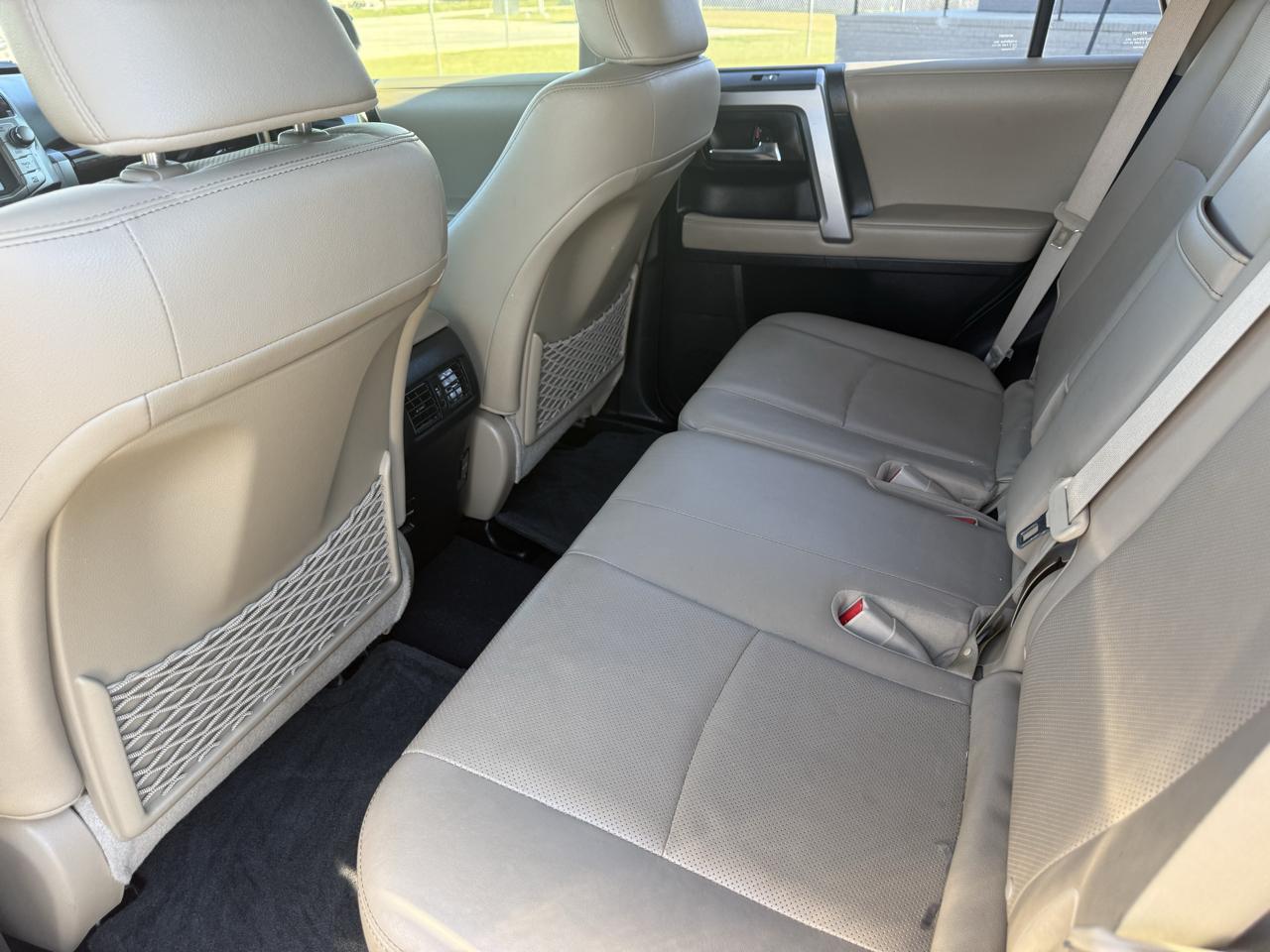 Toyota 4Runner Limited 2WD V6 2016
