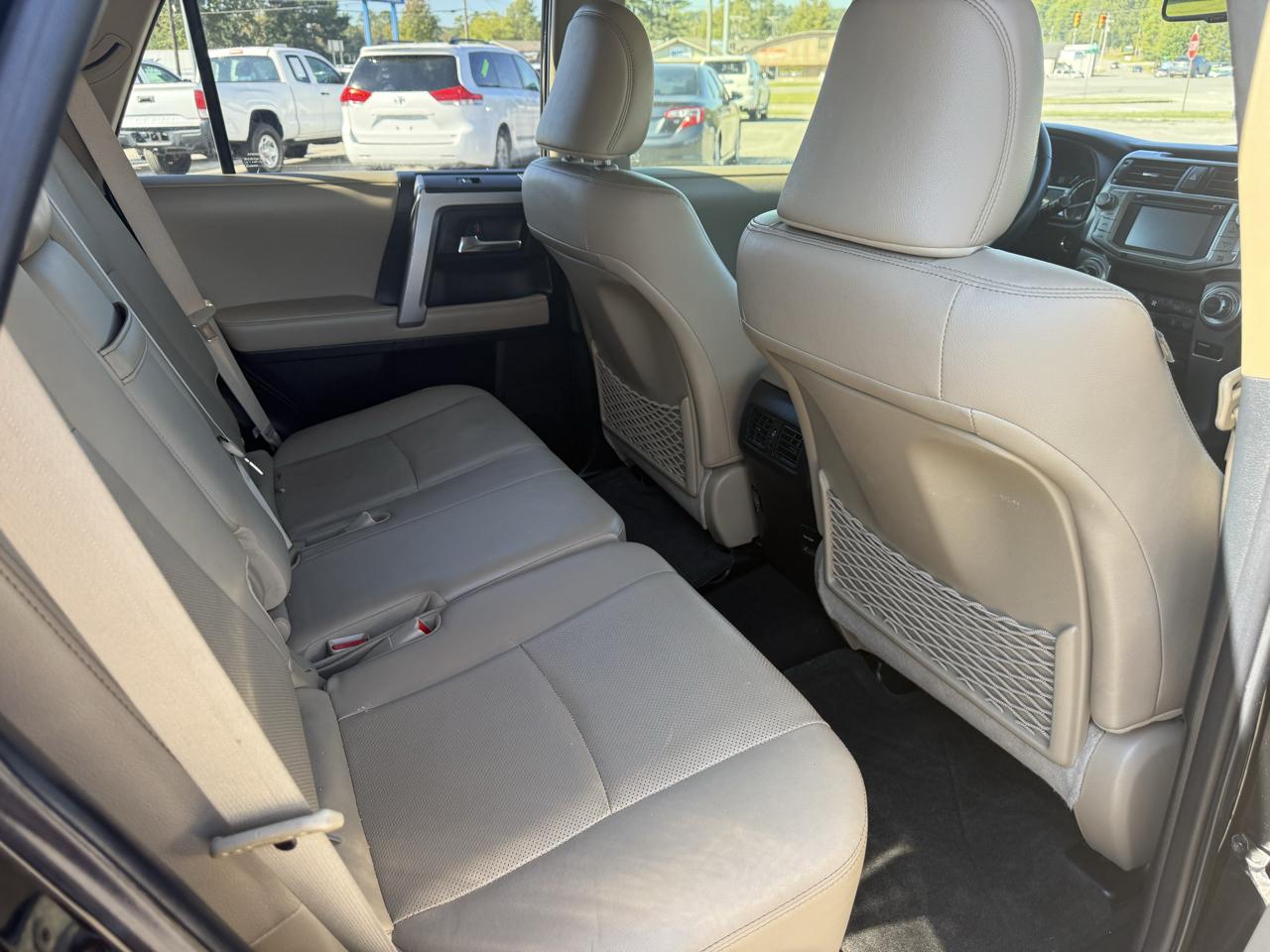Toyota 4Runner Limited 2WD V6 2016