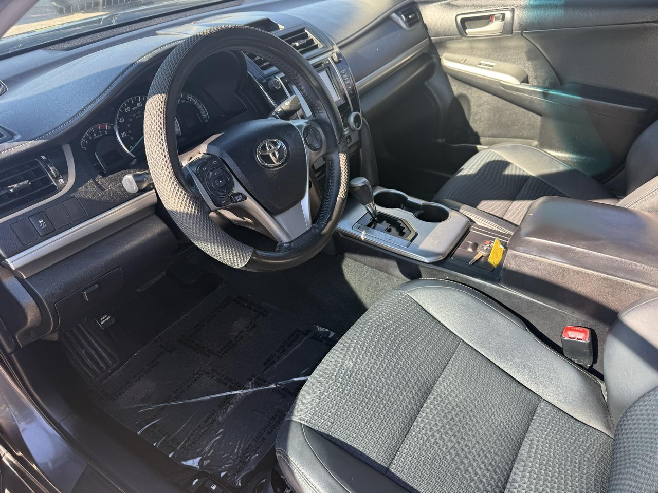 Toyota Camry SE 2021