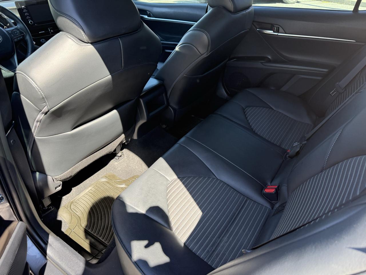 Toyota Camry SE 2021
