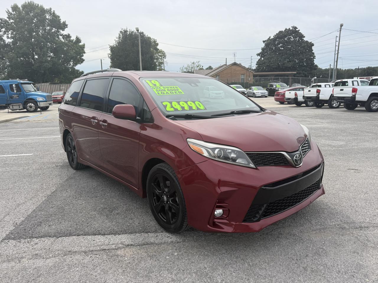 2019 Toyota Sienna SE 8-Passenger