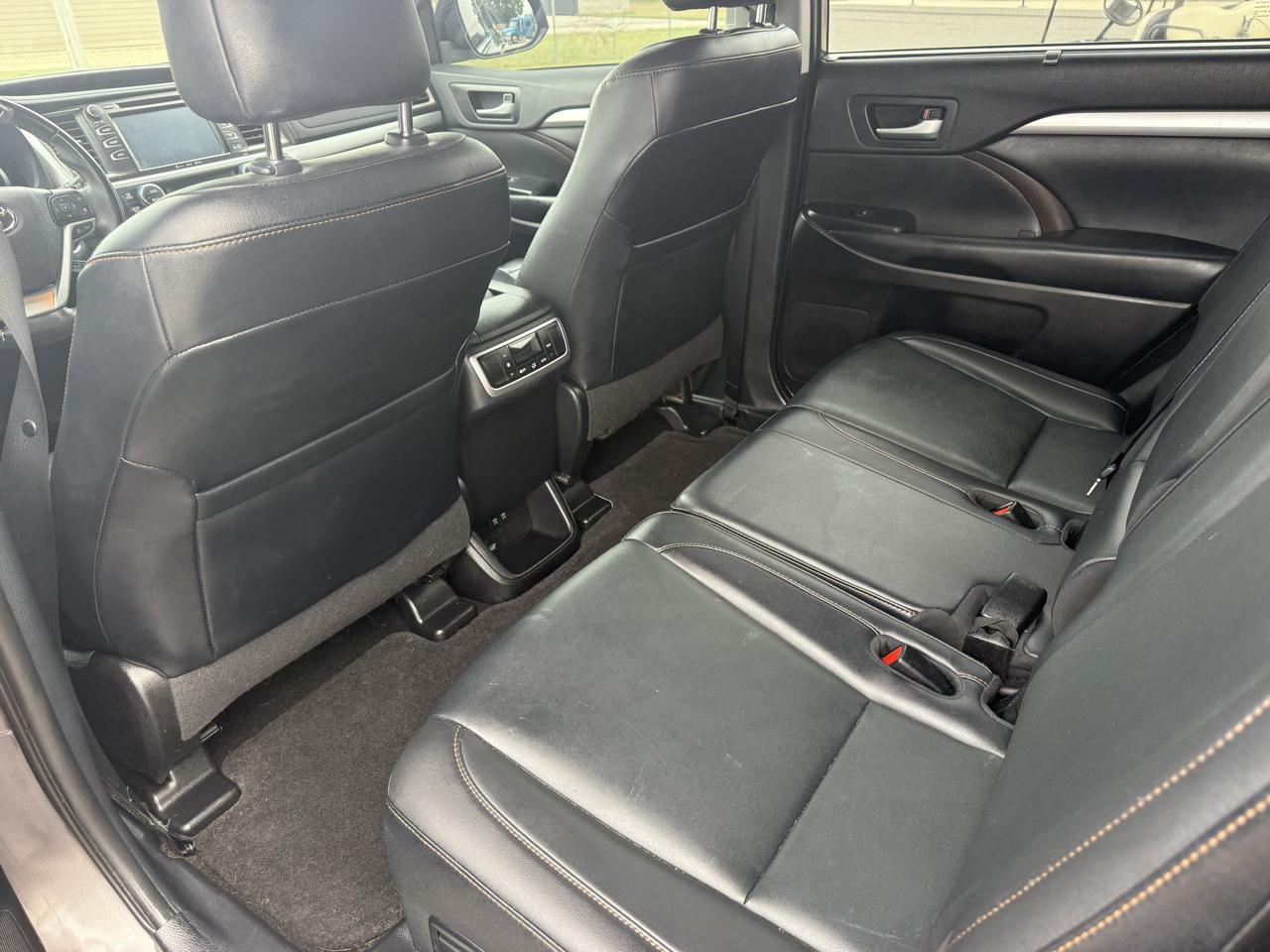 Toyota Highlander XLE FWD V6 2019