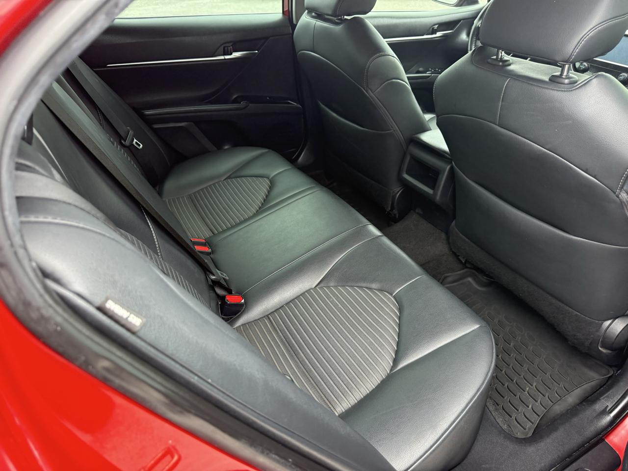 Toyota Camry SE 2019