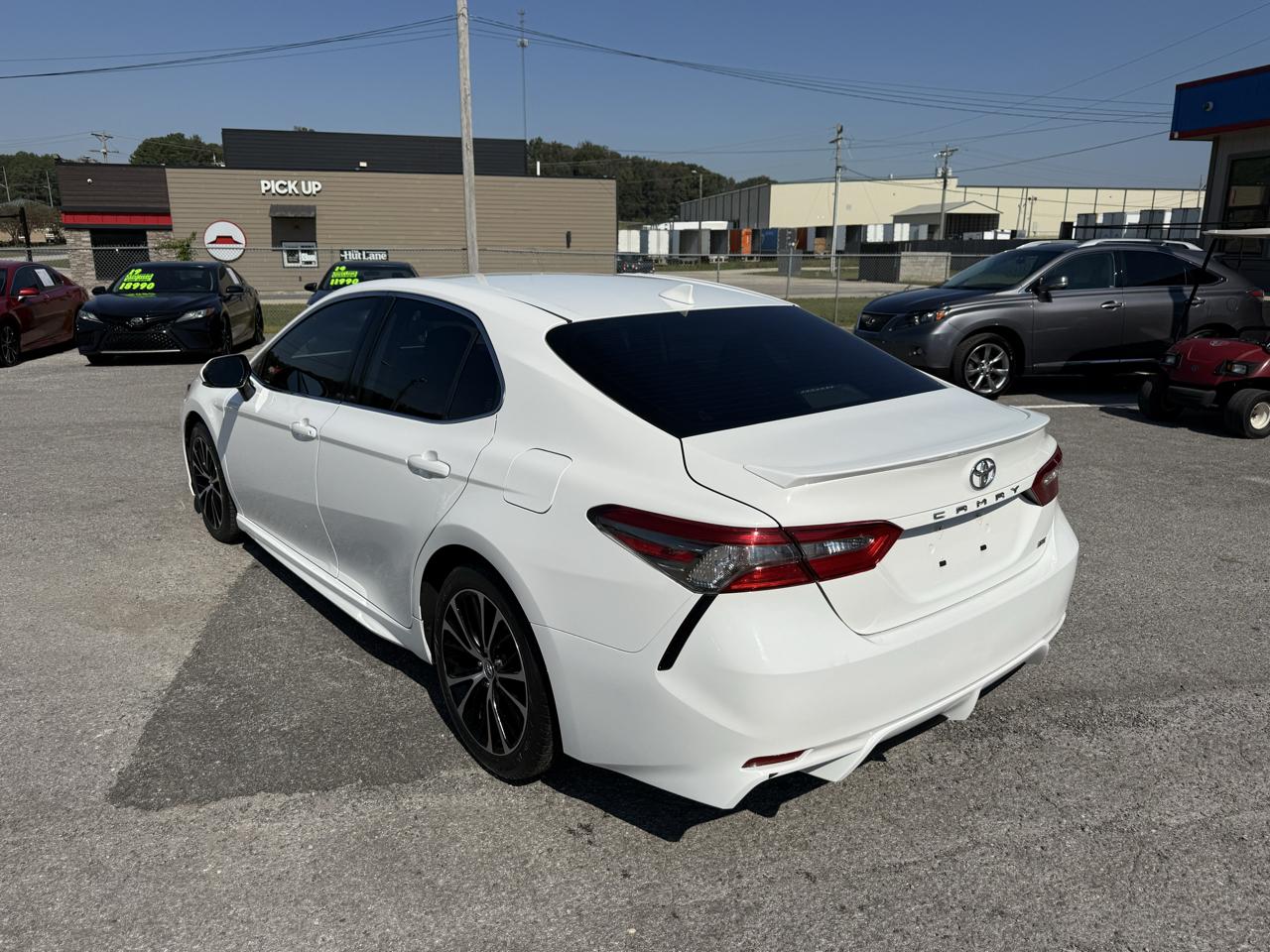 Toyota Camry SE 2019