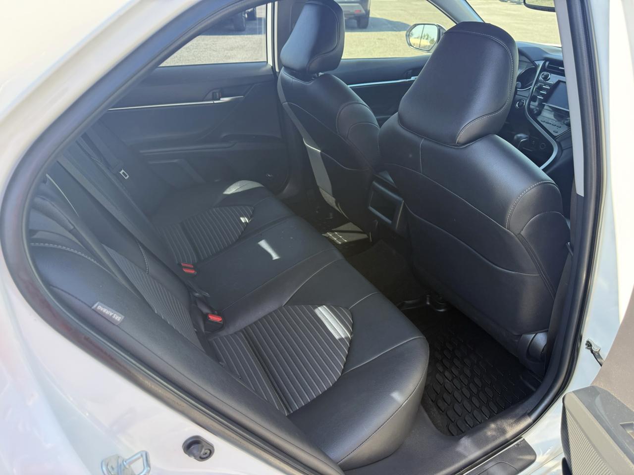 Toyota Camry SE 2019