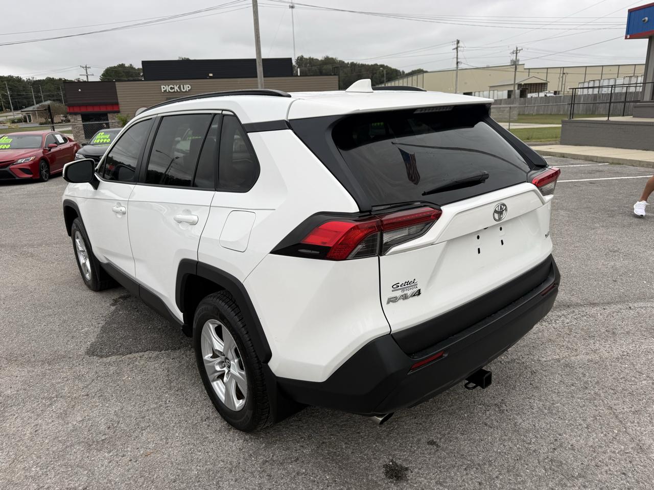 Toyota RAV4 XLE 2019